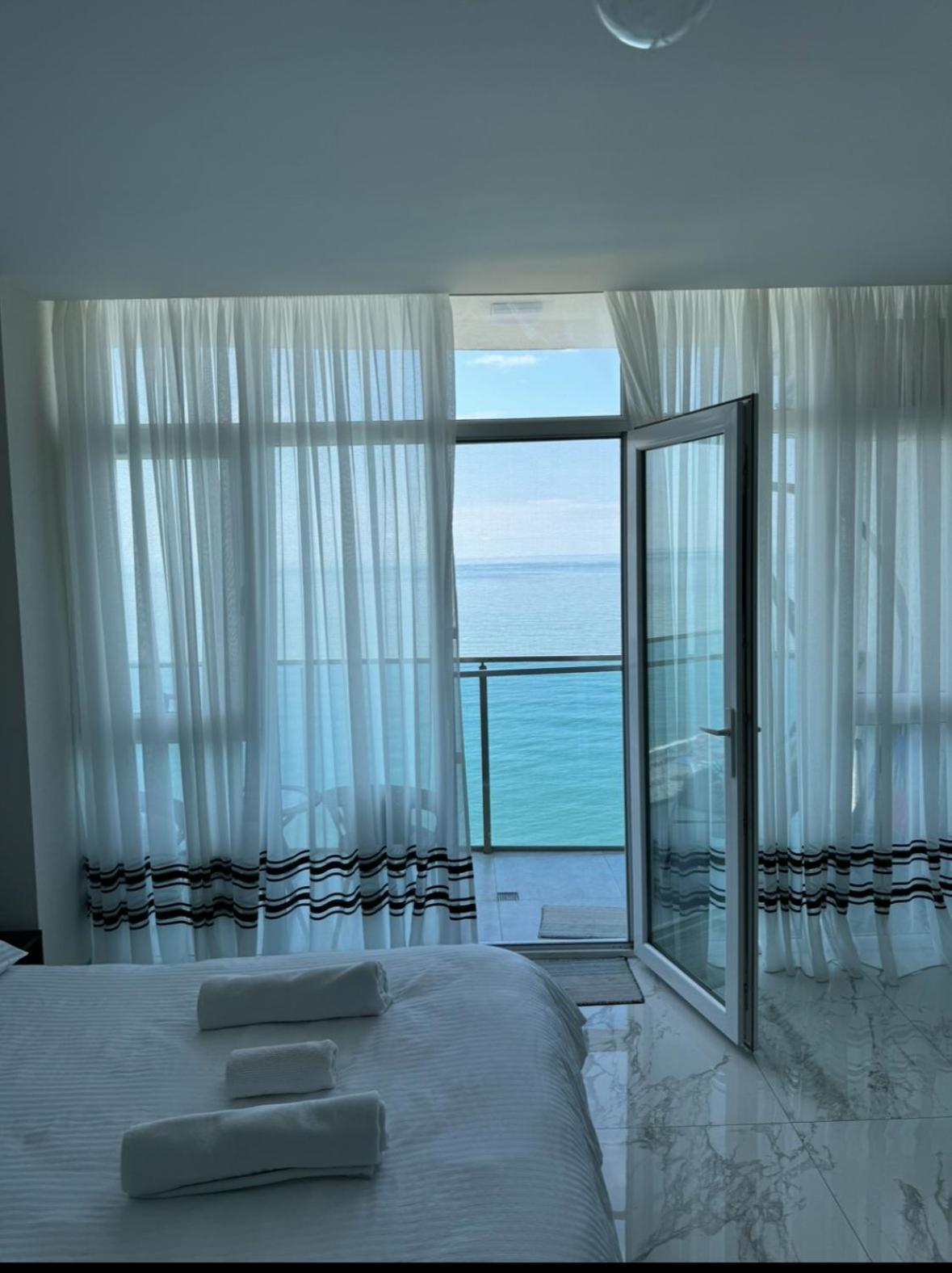 Ferienwohnung Sea Batumi Exterior foto